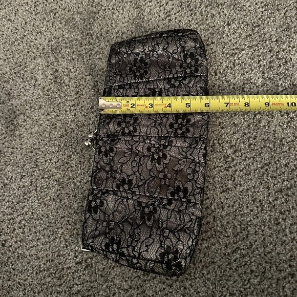 EXPRESS Silver Gray Black Lace Overlay Frame Clutch Evening Prom Party R $58 - Picture 5 of 9